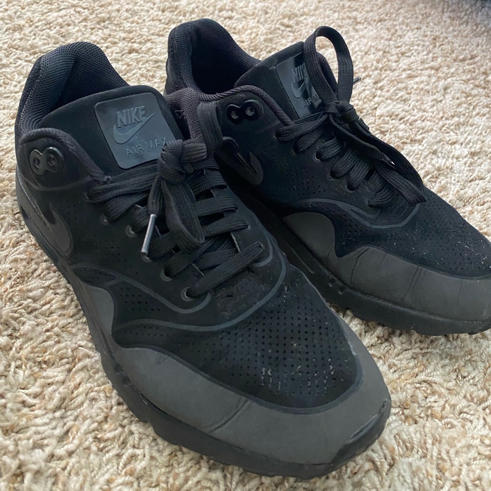 Nike Air Max Reflective Black Size 7.5